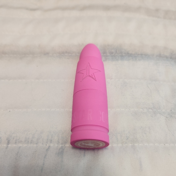 Jeffree Star Velvet Trap Lipstick in Communion Wine - Picture 3 of 4